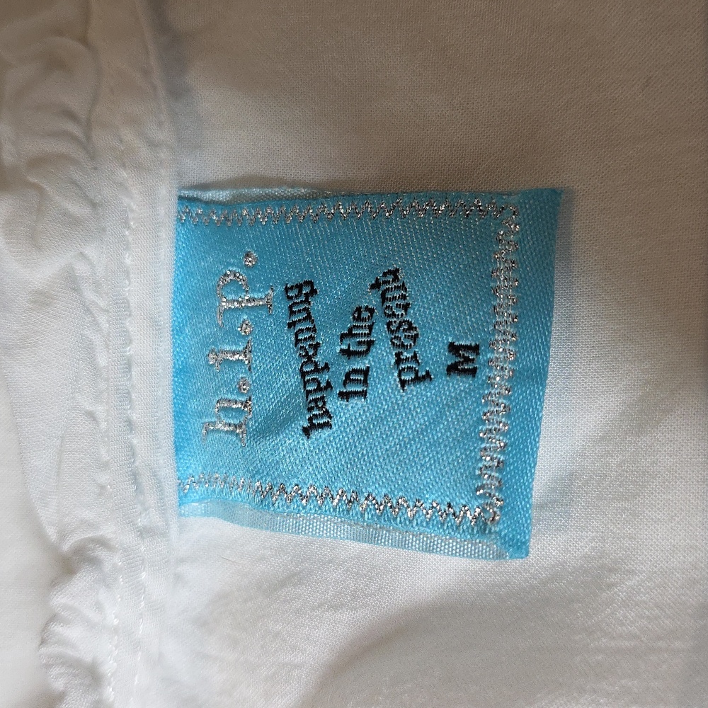 h.i.p. happening in the present White Sleeveless Relaxed Tank Top Size Medium - Picture 5 of 6